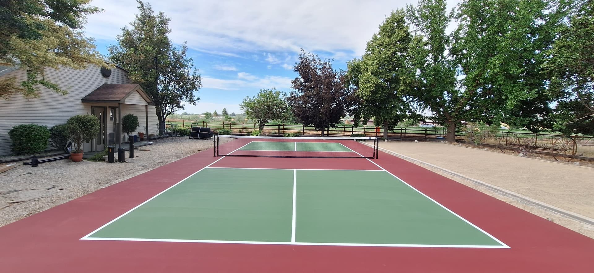 outdoor pickleball court red and green surface