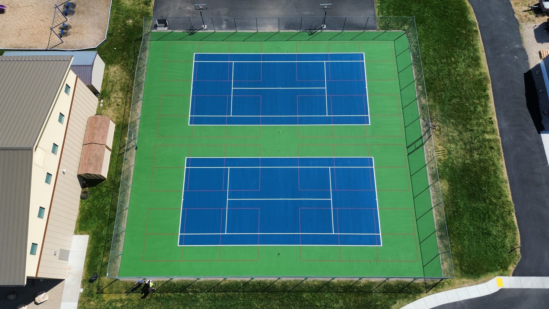 tennis court resurface and repair